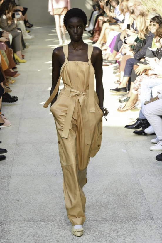 woman<br>SS20
