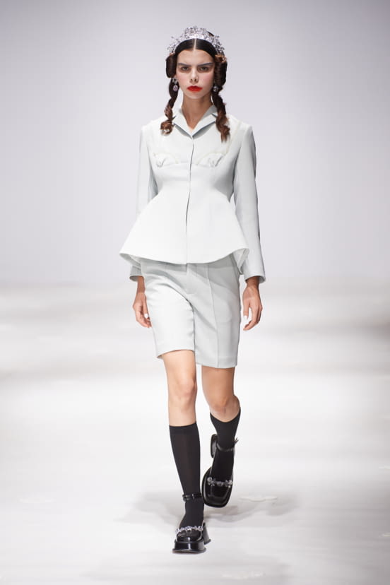 woman<br>SS20