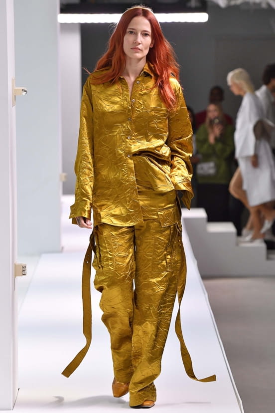 woman<br>SS19
