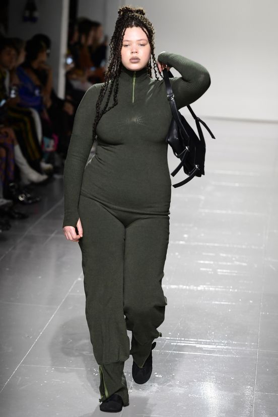 woman<br>FW23