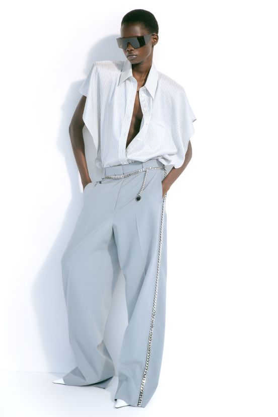 woman<br>Resort 2025