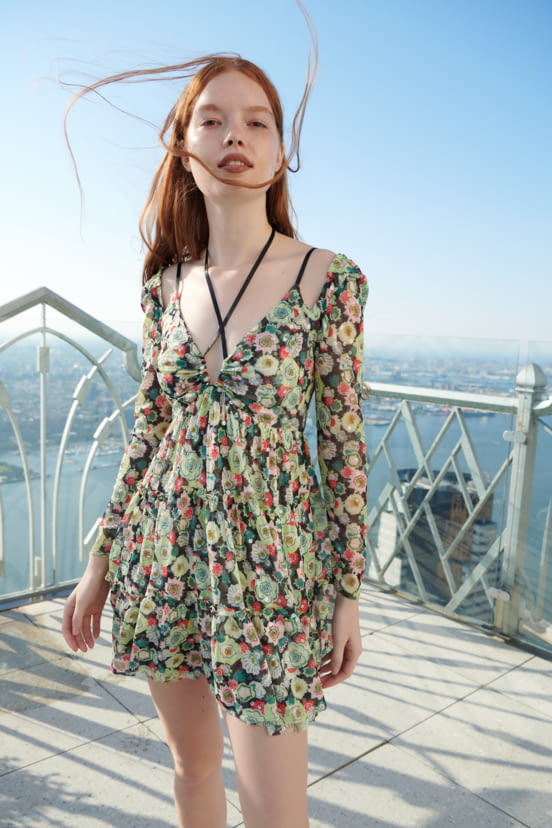 woman<br>SS22