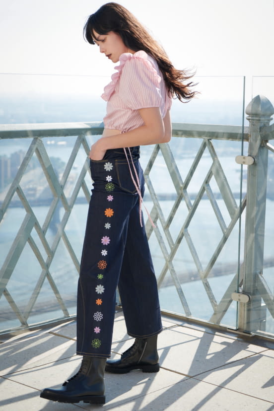 woman<br>SS22