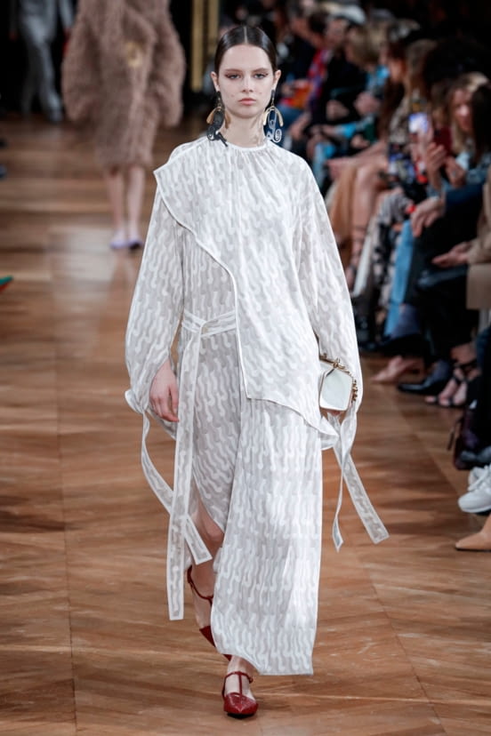 woman<br>FW20