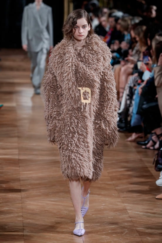 woman<br>FW20