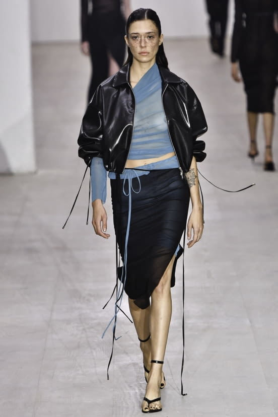 woman<br>SS20