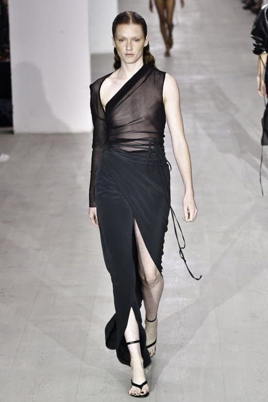 woman<br>SS20