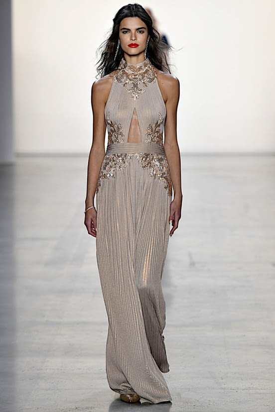 woman<br>FW19