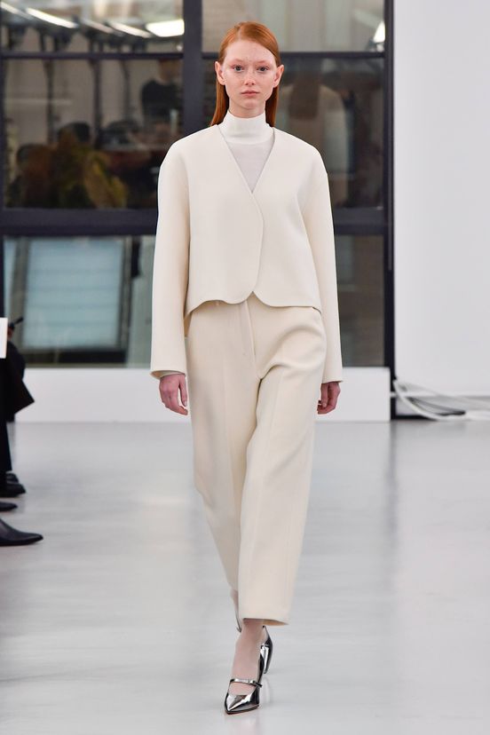 woman<br>FW23