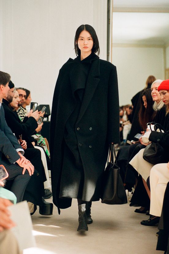 woman<br>FW23