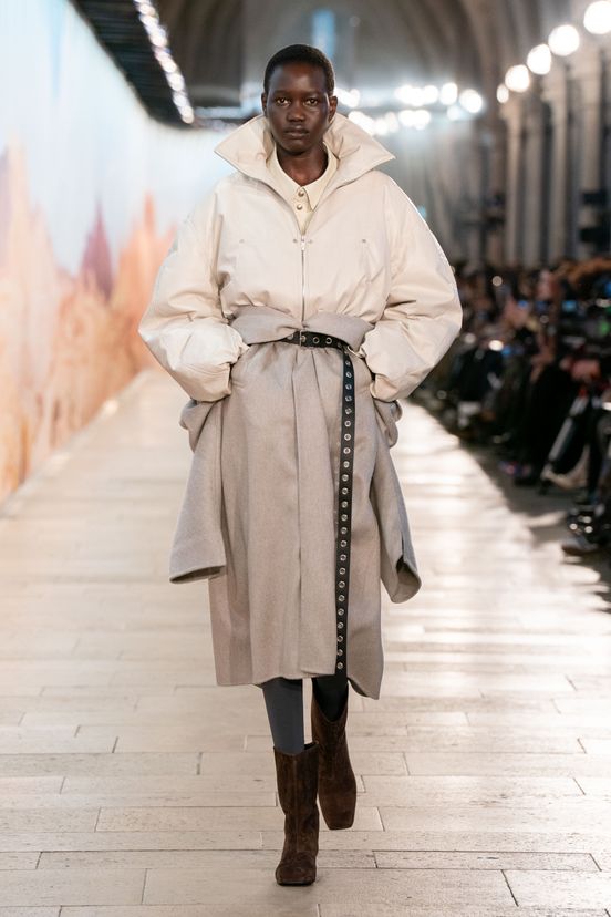 woman<br>FW25