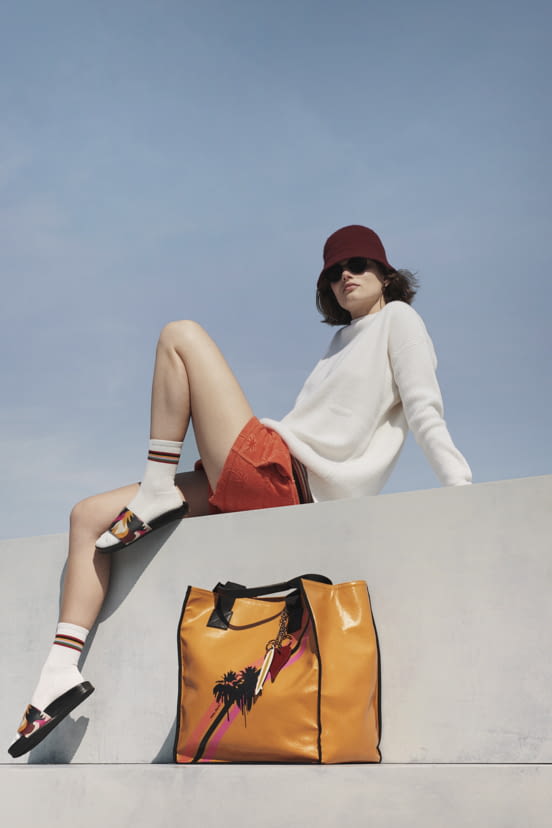 woman<br>RS19