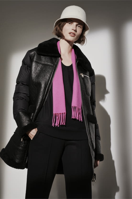 woman<br>RS19
