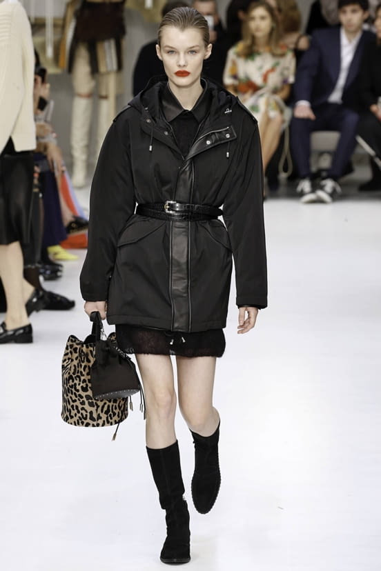 woman<br>FW19