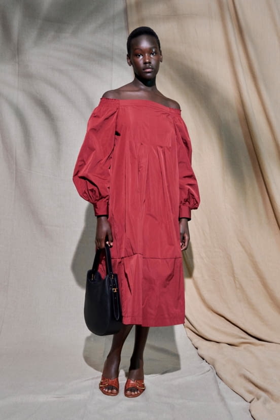 woman<br>SS21