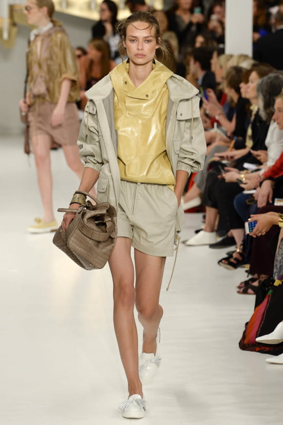woman<br>SS18