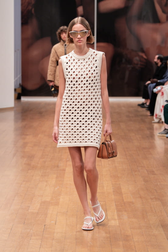 woman<br>SS22