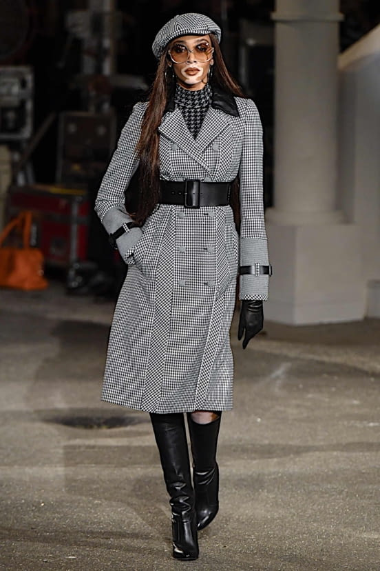 woman<br>FW19