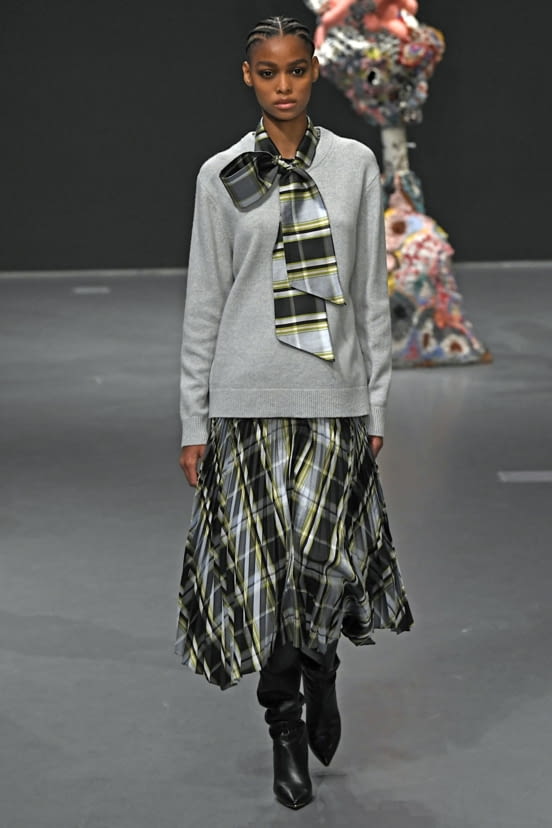 woman<br>FW20