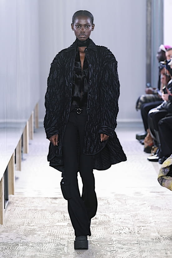 woman<br>FW22