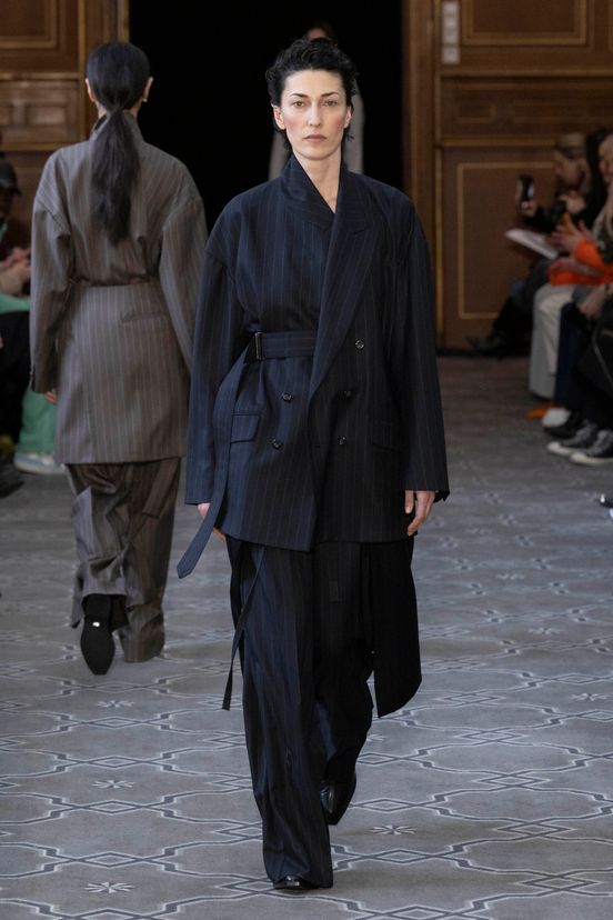 woman<br>FW23