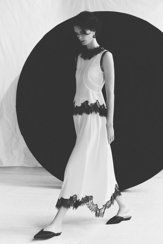 woman<br>Pre-Fall 2025