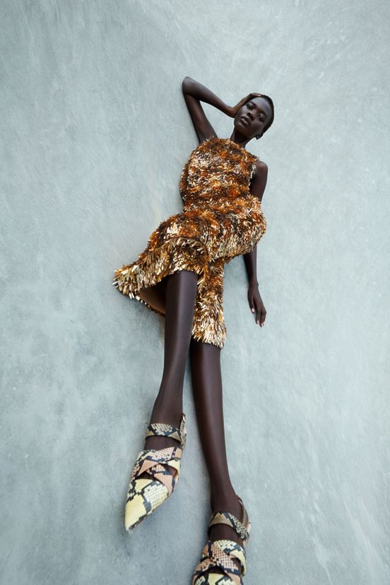 woman<br>Resort 2025