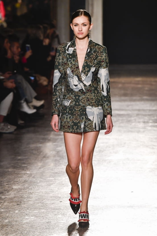 woman<br>FW20
