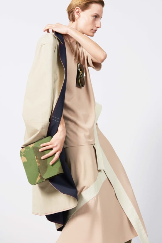 woman<br>RS19