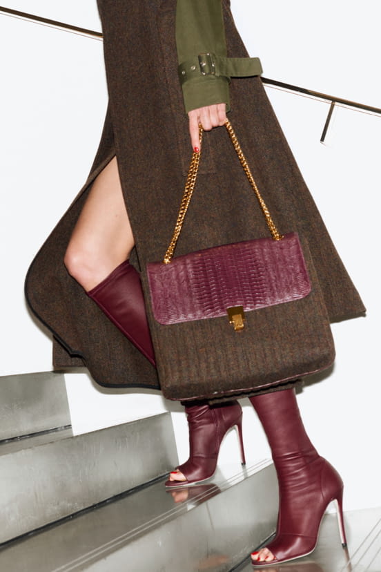 woman<br>PF19