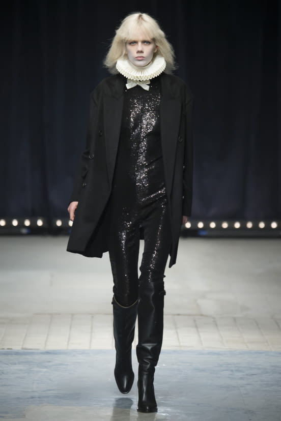 woman<br>FW16