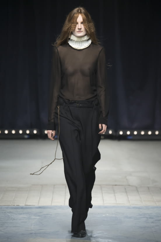 woman<br>FW16