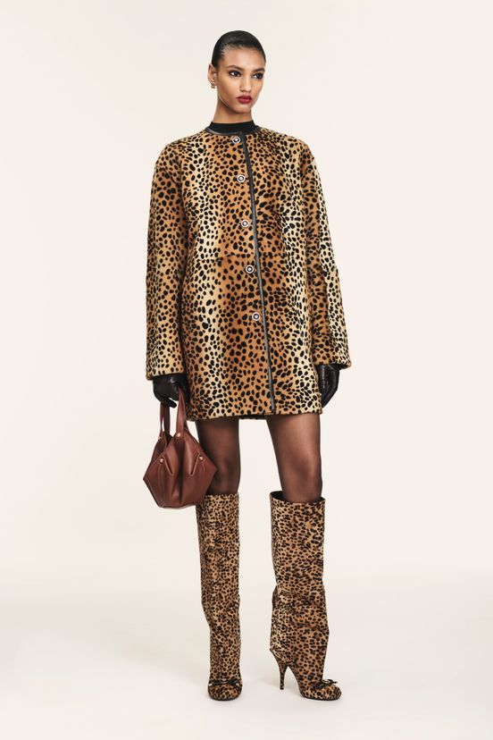 woman<br>Resort 2025