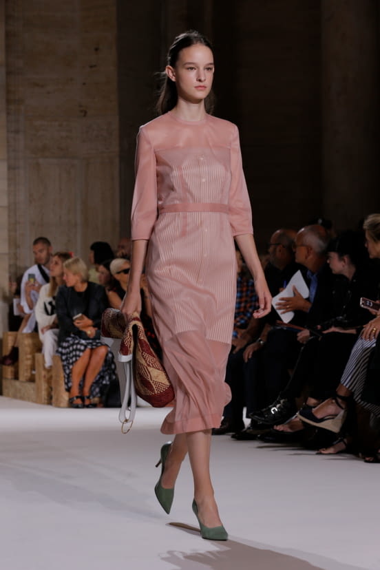 woman<br>SS18