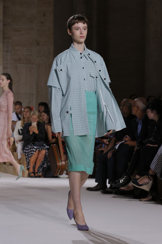 woman<br>SS18