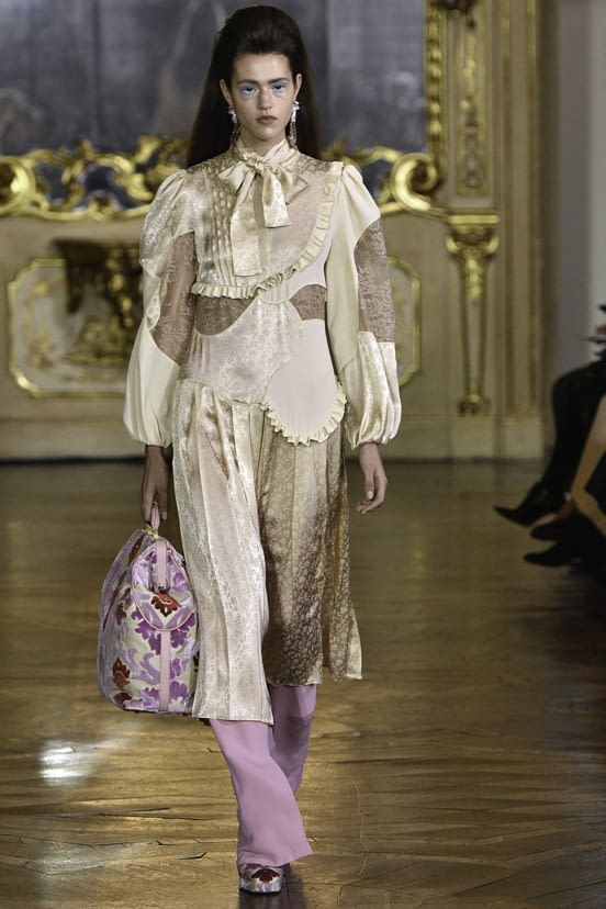 woman<br>FW19