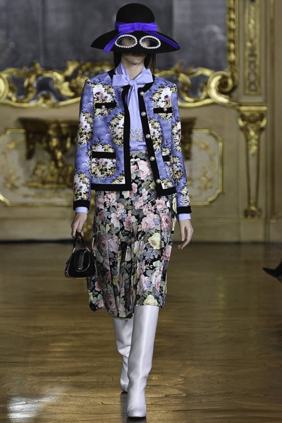woman<br>FW19