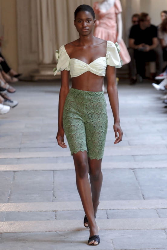 woman<br>SS19