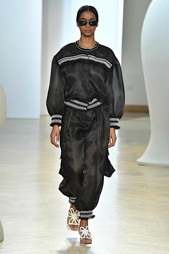 woman<br>SS20