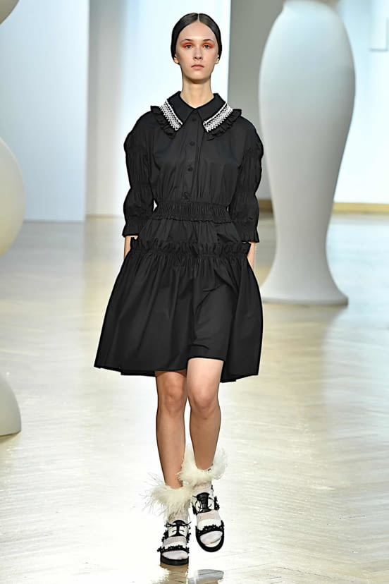 woman<br>SS20