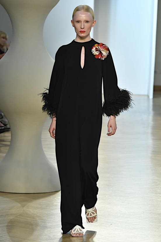 woman<br>SS20