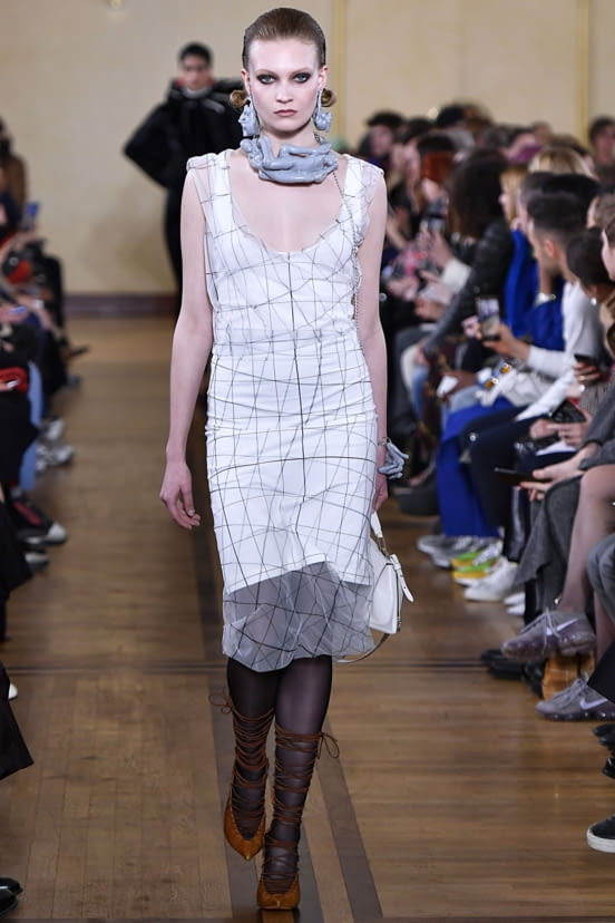 woman<br>FW19