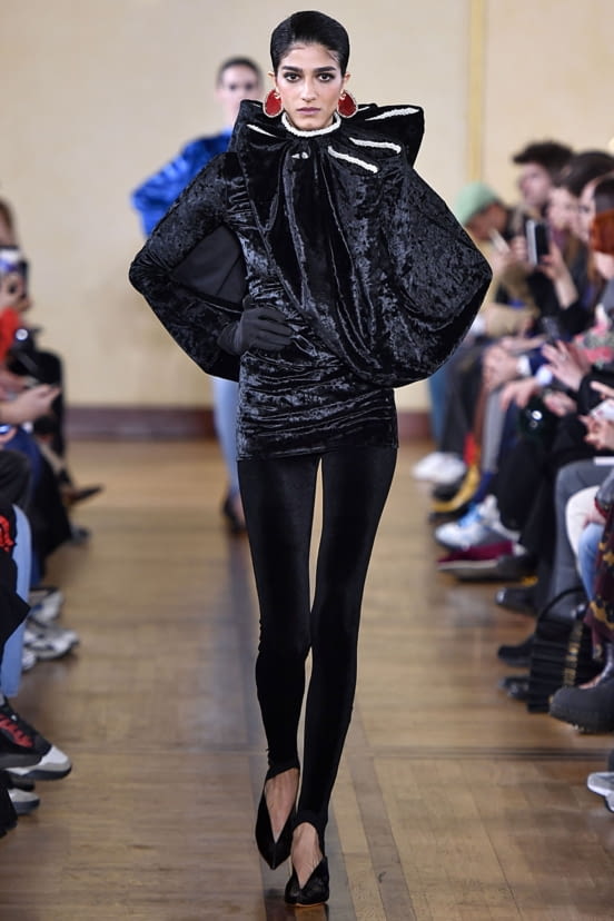 woman<br>FW19