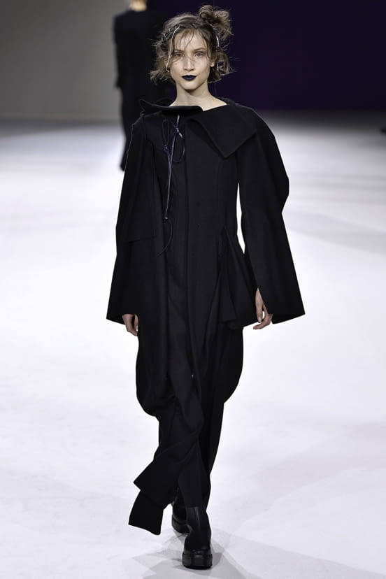 woman<br>FW19