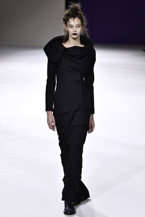 woman<br>FW19