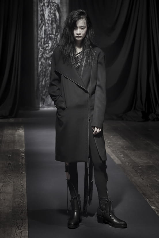 woman<br>FW21