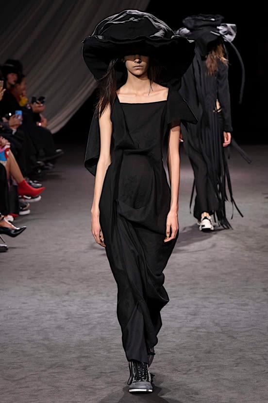 woman<br>SS20
