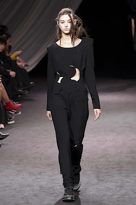 woman<br>SS20