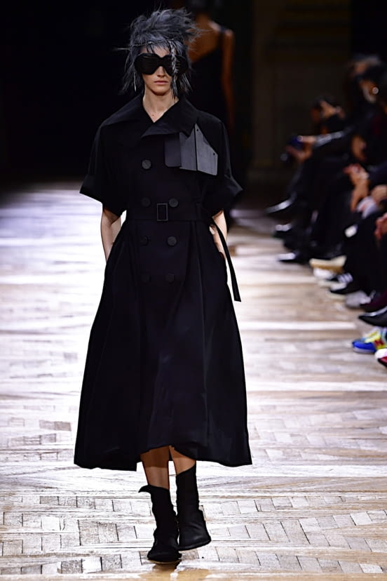 woman<br>SS22