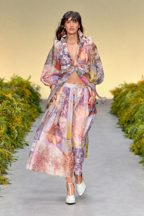 woman<br>SS21
